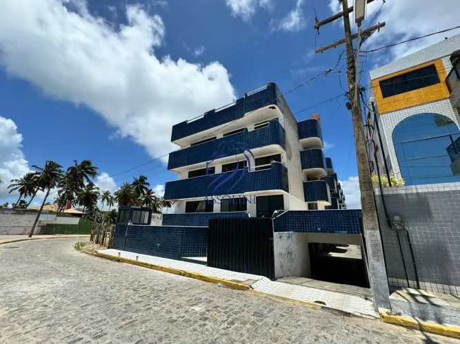 Apartamento em cond. beira mar na Barra de São Miguel 2 quartos com suíte