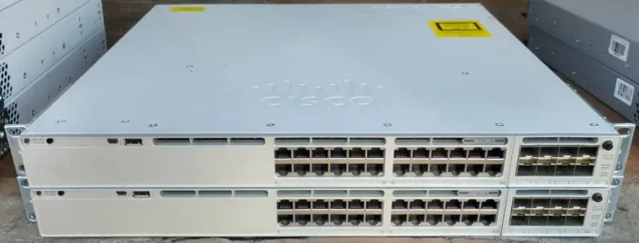 Switch Cisco Catalyst C9300-24T-A 24x1G Advantage networks 8x10G Sfp+