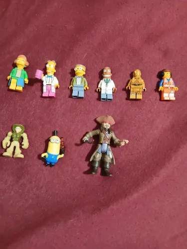 Lote para colecionadores 6 mine playmobil mas 3 bonecos so vendo juntos 