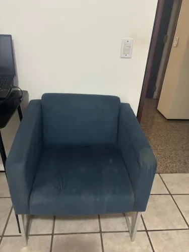 2 poltronas individuais 