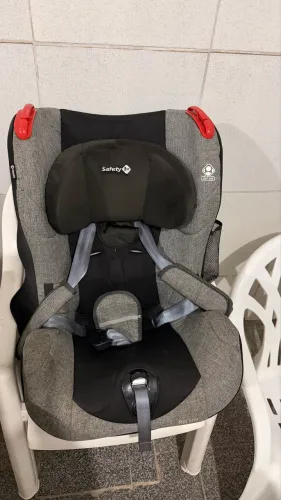 Cadeirinha para carro Safety