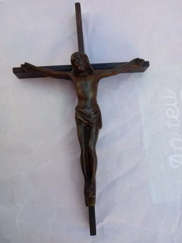 Antigos Crucifixos