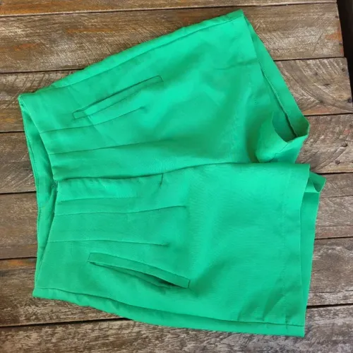 short social verde cintura alta elegante