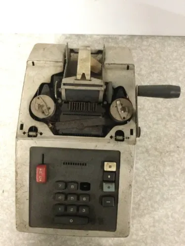 Máquina registradora antiga 