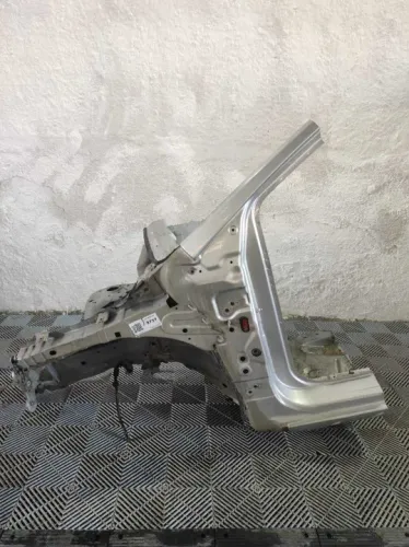caixa de roda esquerda Ford Focus 2012