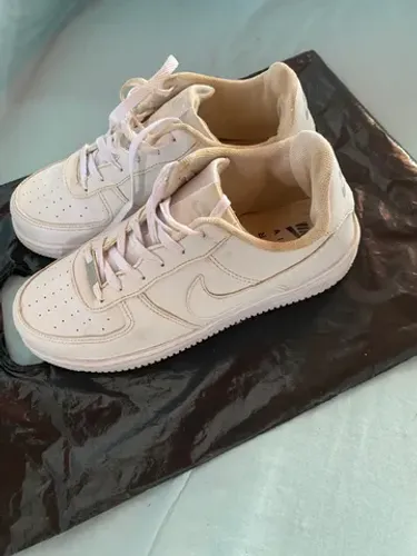 Tênis Nike airforce semi novo