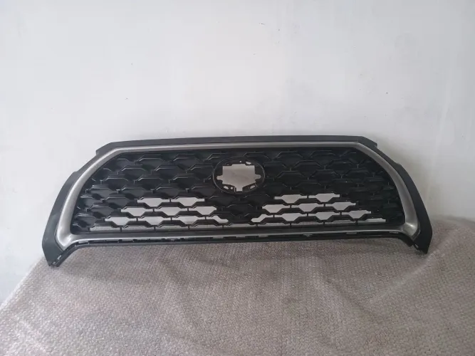 Grade frontal Toyota Corolla Cross 2021 a 2024 original 