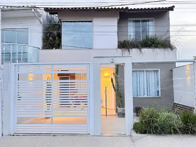 Sua casa de 3 quartos com 223m2 em Santa Rosa rua sem saída - Barra Mansa