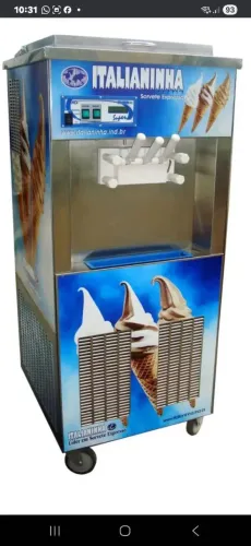 Máquina de sorvete italianinha super 