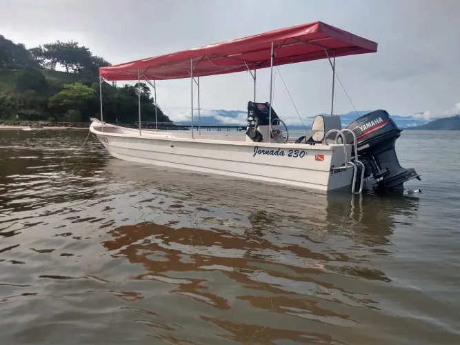 Lancha passeio e pesca