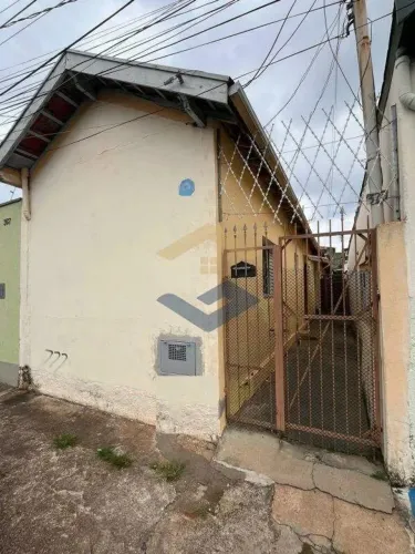 Casa p/ Venda na Vila Rio Branco - Jundiaí/SP (Próximo ao Maxi Shopping) - Quintal c/ 02 C