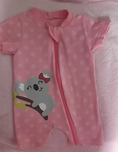 Macacão Curto Rosa Bebê Menina Com Zíper - Avenida 