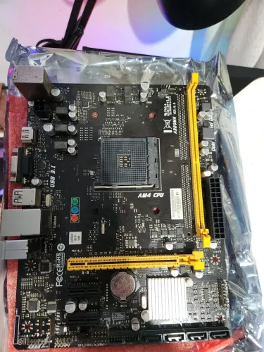 Placa Mãe Biostar