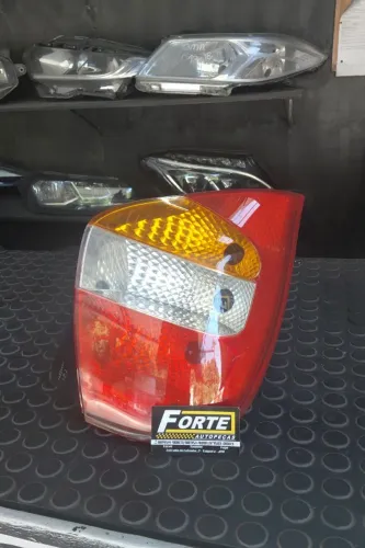 Lanterna direita Fiat Palio 2001 a 2007 fire