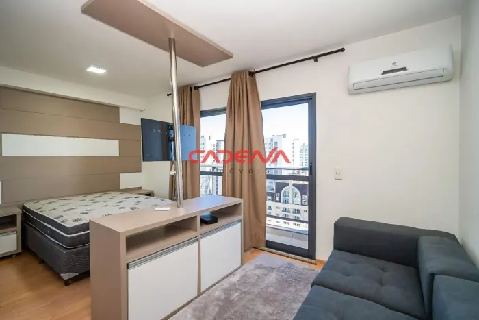 Studio com 1 vaga para aluguel no Centro