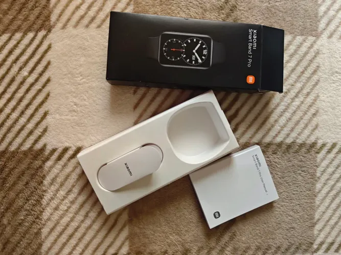 Xiaomi Smart Band 7 Pro - Caixa somente