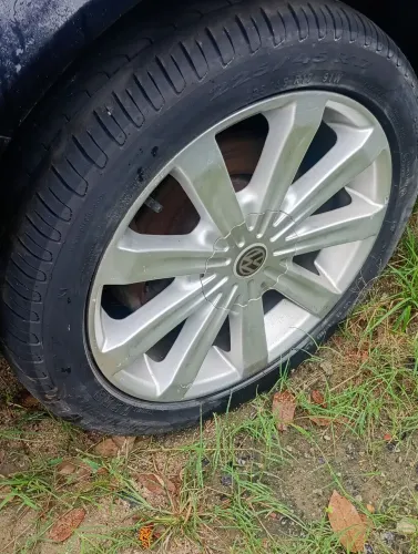 Jogo de rodas com pneus  225/45 R17 furacão 5x 100 bora golf  polo fox  ( peclat peças ) 