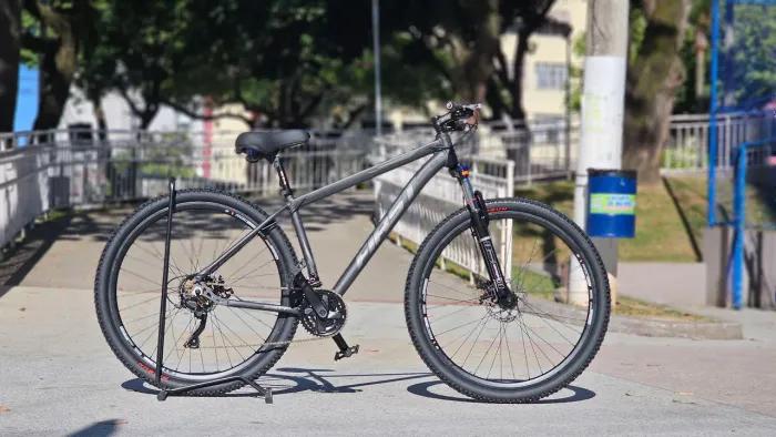 Bicicleta Aro 29 Alumínio First 21v Microshift Freio a Disco NOVA! SOMOS LOJA 12x R$83,33