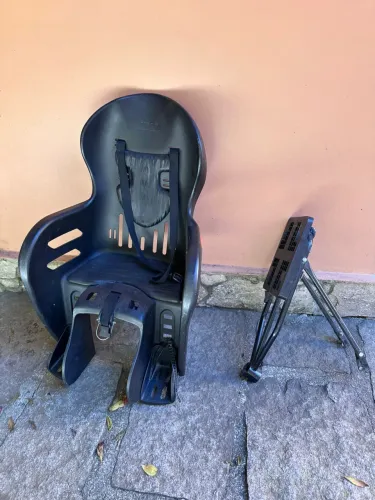 Cadeirinha Kalf com suporte bagageiro para bicicleta