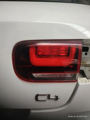 lanterna direita da tampa C4 CACTUS 