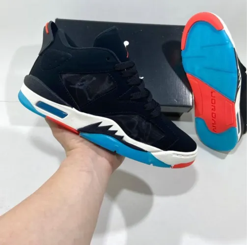 Tênis Jordan 5 Retro Low