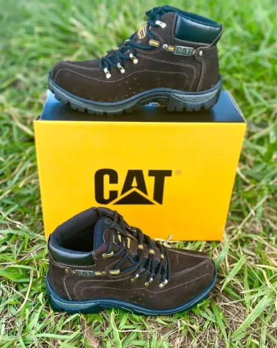 Bota Caterpillar- Conforto e Estilo