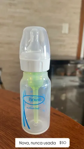 Mamadeira anti cólica