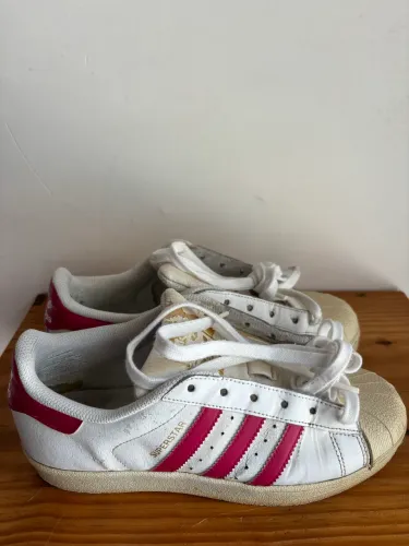Tênis Adidas Superstar
