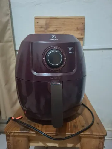 AIRFRYER ELETROLUX 220V