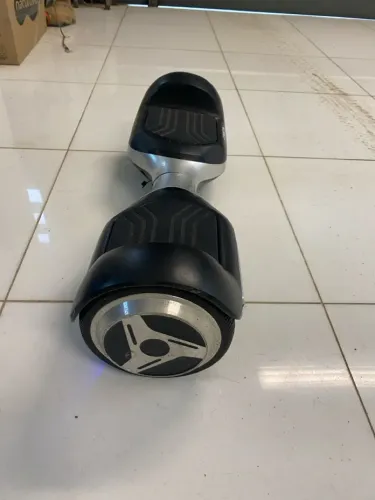 Lindo Hover Board Átrio com leds sinalizadores! Sem arranhões, impecável. 