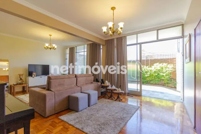 Casa Comercial Colégio Batista BH 322m²;, 4 Vagas Com Anexo e Próxima à Av. Cristiano Ma