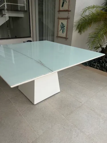 Mesa de jantar quadrada 8 lugares