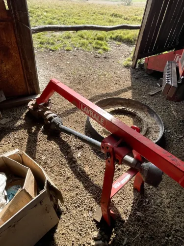 Perfurador de Solo Lavrale linha Agrale