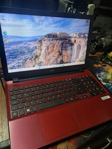 Notebook acer i3 8gb ssd240