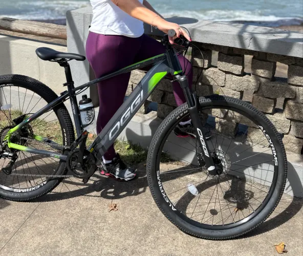Bicicleta elétrica Oggi 8.0 2026 c/acelerador e pedal assistido