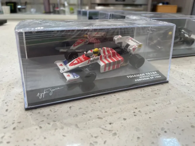 Miniatura de Coleção Toleman TG184 Ayrton Senna Portugal GP 1984