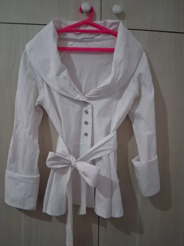 Camisa branca (P) Mirepa