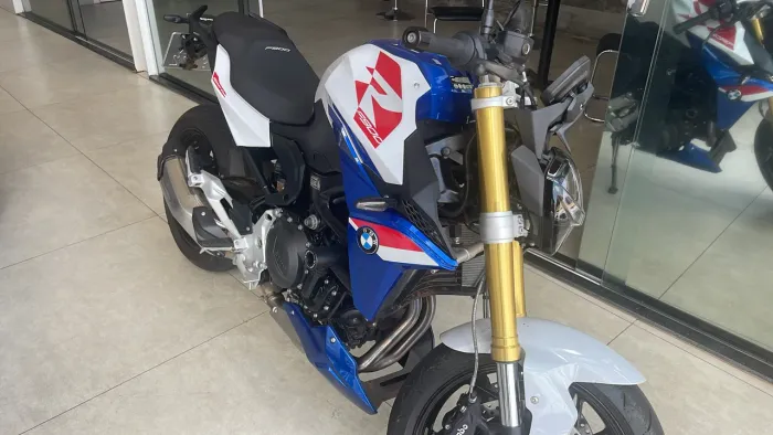 BMW F900 R Sport plus