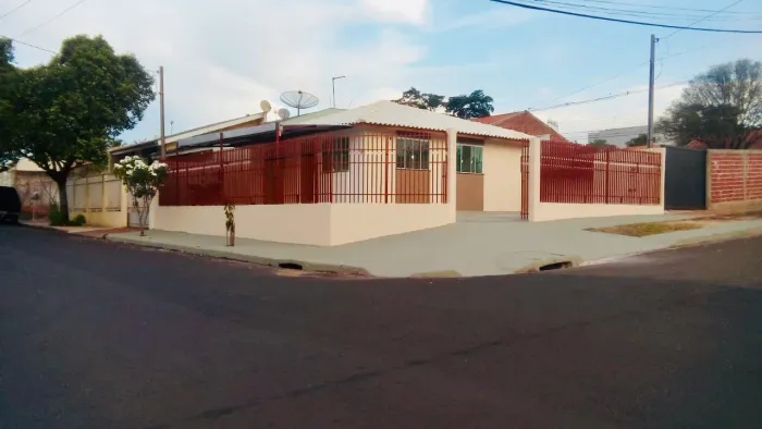 Casa com terreno para construção!!!!