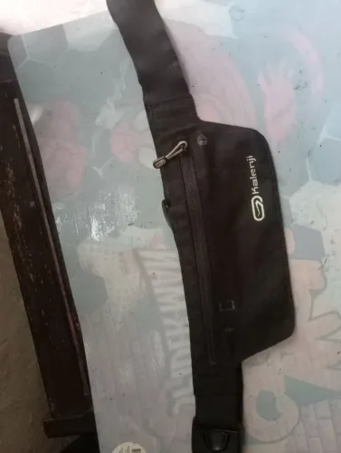 Pochete kalenji para guardar celular e chave 