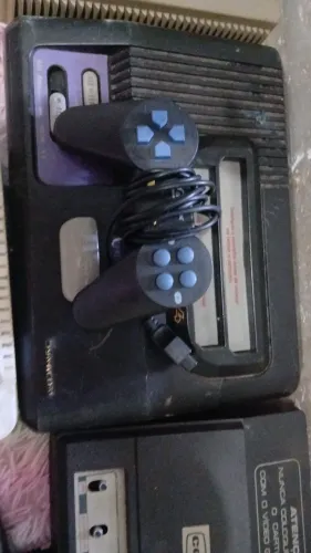 Vendo vídeo games antigos 