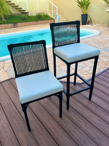 Banquetas em aluminio com tricô nautico