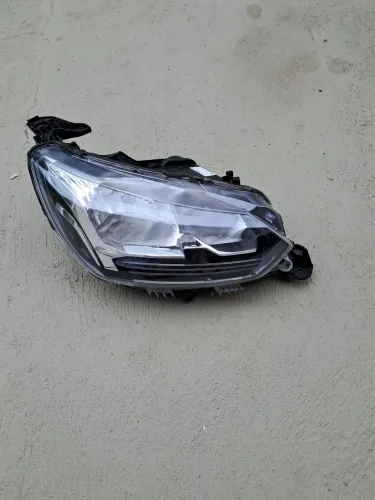 Farol direito Peugeot 208 original