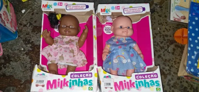 Coleção bonecas milkinhas 18cm loira e negra. Novas