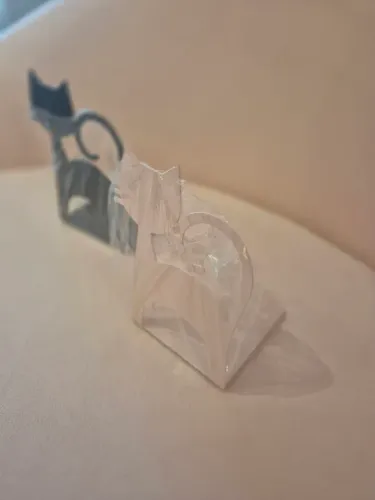 Porta-livro criativo em formato de gato