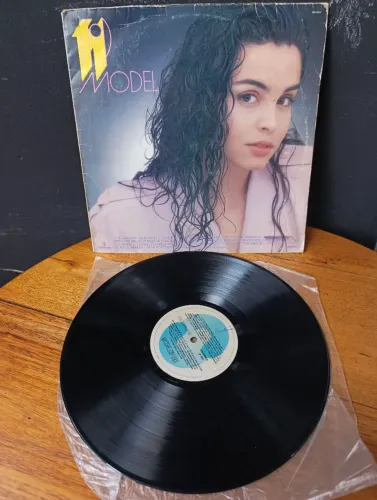 Disco de Vinil LP NOVELA TOP MODEL NACIONAL - Som Livre LP CONFORME AS FOTOS ANOS 80
