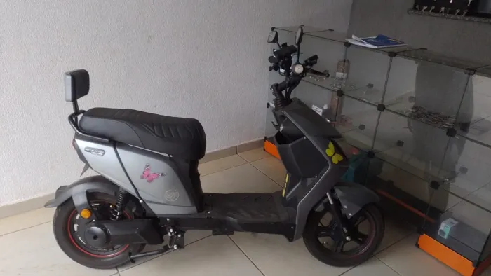 Bicicleta eletrônica juna