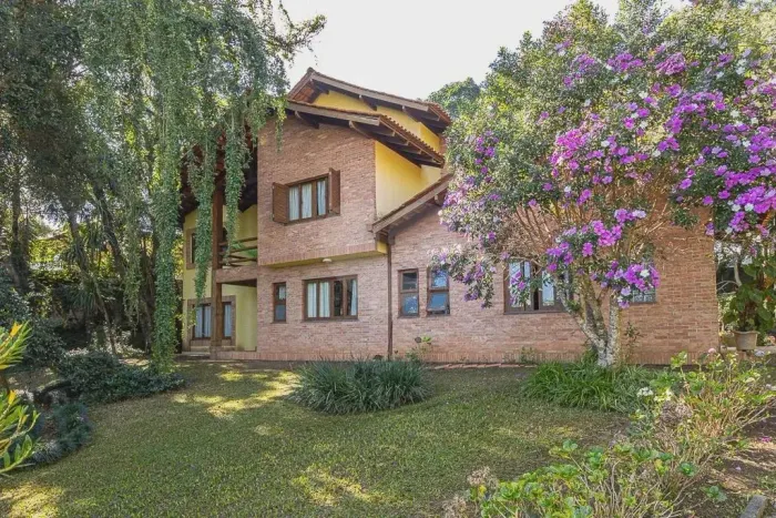 Casa à venda com 5 quartos e 457m² no Campo Comprido Curitiba