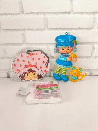 Artigos de festa anos 80 e 90 Moranguinho Original. 