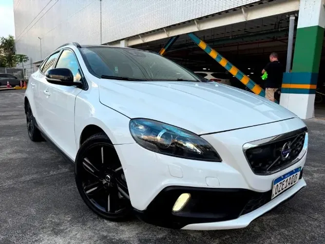 Volvo V40 Cross Country 2.0 Turbo 14/14 Top de Linha Revisado IPVA Pago